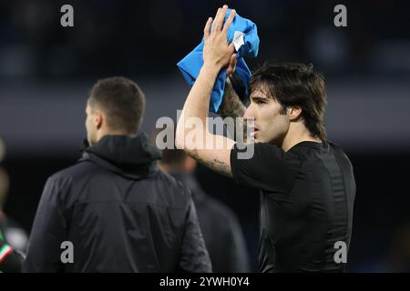 Napoli, Italia. 2 aprile 2023. Foto Alessandro Garofalo/LaPresse 02 aprile 2023 Napoli, Italia sport calcio Napoli vs Milano - Campionato di calcio serie A TIM 2022/2023 - stadio Diego Armando Maradona nella foto: Sandro Tonali (A.C. Milano); 02 aprile 2023 Napoli, Italia sport calcio Napoli vs Milano - Campionato Italiano di calcio League A TIM 2022/2023 - stadio Diego Armando Maradona. Nella foto: Sandro Tonali (A.C. Milano); crediti: LaPresse/Alamy Live News Foto Stock