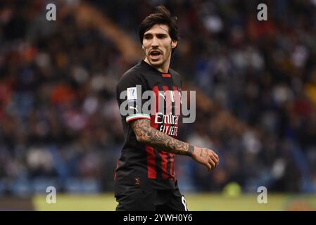 Foto massimo Paolone/LaPresse 18 gennaio 2023 - Riad, Arabia Saudita - sport, calcio - EA SPORTS Supercoppa italiana 2022/2023 - FC Internazionale vs AC Milan - Stadio King Fahd Internationalnella foto: Sandro Tonali (AC Milan) 18 gennaio 2023 Riyadh, Arabia Saudita - sport, calcio - EA SPORTS Italian Supercup 2022/2023 - FC Internazionale vs AC Milan - King Fahd International Stadium. Nella foto: Sandro Tonali (AC Milan) credito: LaPresse/Alamy Live News Foto Stock