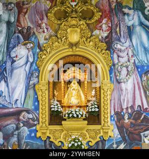 Statua della Vergine Maria, Virgen de Canelaria, patrona dell'arcipelago delle Isole Canarie, Basilica de Nuestra Senora de la Candelaria, Candelari Foto Stock