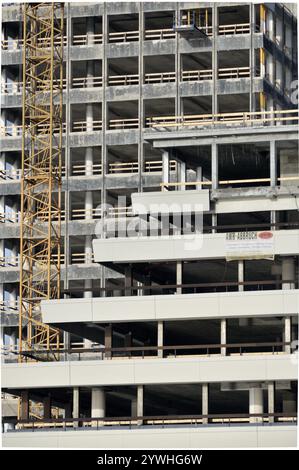 Il grattacielo Lufthansa (sede della compagnia aerea tedesca fino al 2007) sulle rive del Reno a Deutz diventa MaxCologne, rinnovabile fino al 2012, Foto Stock