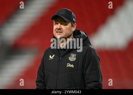 Brian Sorensen Manager di Everton arriva in vista della Women's League Cup - fase A gironi - gruppo A Liverpool Women vs Everton Women al St Helens Stadium, St Helens, Regno Unito, 11 dicembre 2024 (foto di Craig Thomas/News Images) Foto Stock