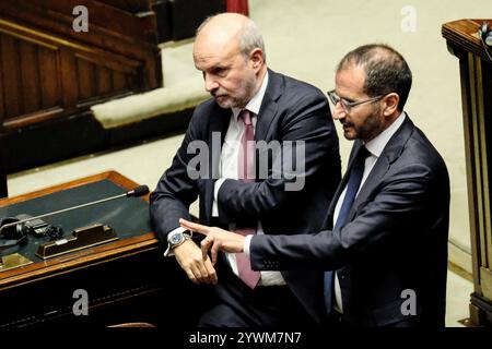 Il Ministro della salute Orazio Schillaci, il sottosegretario alla salute Marcello Gemmato in occasione del saluto delle camere riunite al re Felipe vi e la Regina Letizia di Spagna durante la loro visita di stato. Camera dei deputati a Roma, Mercoled&#xec;, 11 dicembre 2024 (foto Mauro Scrobogna/LaPresse) il Ministro della Sanità Orazio Schillaci, il Sottosegretario alla Sanità Marcello Gemmato in occasione del saluto delle camere congiunte a re Felipe vi e alla Regina Letizia di Spagna durante la loro visita di Stato. Camera dei deputati a Roma, mercoledì 11 dicembre 2024 (foto Mauro Scrobogna Foto Stock