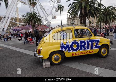 Il Moll de la Fusta, noto anche come Muelle de Bosch i Alsina, è uno storico lungomare di Barcellona, che collega il Portal de la Pau a Port Vel Foto Stock