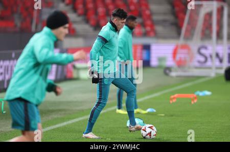 Praga, Repubblica Ceca. 11 dicembre 2024. Luis Vazquez di Anderlecht nella foto durante una sessione di allenamento della squadra belga di calcio RSC Anderlecht, mercoledì 11 dicembre 2024 a Praga, Repubblica Ceca. Domani, l'Anderlecht giocherà contro la ceca Slavia Praha il giorno 6/8 della fase a gironi del torneo UEFA Europa League. BELGA PHOTO VIRGINIE LEFOUR credito: Belga News Agency/Alamy Live News Foto Stock