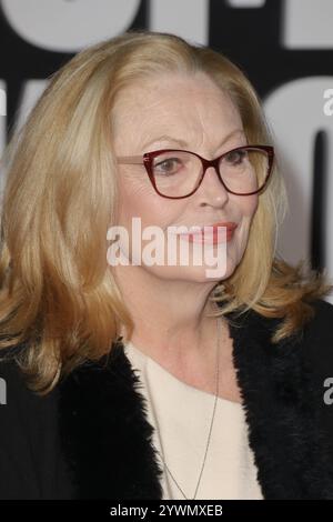 Los Angeles, Stati Uniti. 10 dicembre 2024. Cathy Moriarty alla prima mondiale "A complete Unknown" tenutasi al Dolby Theatre, Los Angeles, CA, 10 dicembre 2024. Foto: Joseph Martinez/PictureLux credito: PictureLux/The Hollywood Archive/Alamy Live News Foto Stock