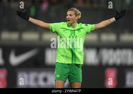 Wolfsburg, Germania. 11 dicembre 2024. Calcio, donne: Champions League, VfL Wolfsburg - AS Roma, fase a gironi, gruppo A, partita 5, AOK Stadion. Alexandra Popp di Wolfsburg gesticola durante la partita. Crediti: Swen Pförtner/dpa/Alamy Live News Foto Stock