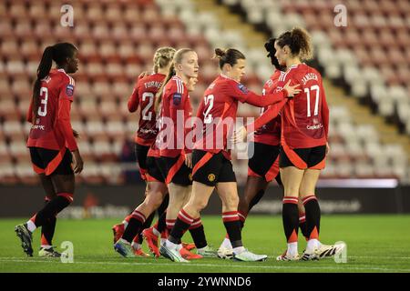 Leigh, Regno Unito. 11 dicembre 2024. Deanna Cooper di Newcastle nella sessione di riscaldamento pre-partita durante la Women's League Cup - fase a gironi - gruppo A Manchester United Women contro Newcastle United Women al Leigh Sports Village, Leigh, Regno Unito, 11 dicembre 2024 (foto di Alfie Cosgrove/News Images) a Leigh, Regno Unito il 12/11/2024. (Foto di Alfie Cosgrove/News Images/Sipa USA) credito: SIPA USA/Alamy Live News Foto Stock