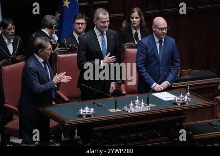 Roma, re Filippo e Letizia di Spagna in visita di Stato a Roma accolti da una cerimonia nella camera dei deputati. Re Felipe tiene un discorso davanti ai deputati e ringrazia l'Italia per l'amicizia tra i due Paesi. Presente nella foto, presidente del senato Ignazio la Russa, Re di Spagna Felipe vi, Lorenzo Fontana presidente della camera, l'11 dicembre 2024 a Roma, Italia. Copyright: XAndreaxCalandrax Foto Stock