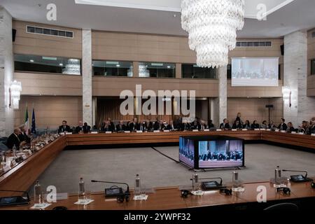 Roma, Convegno l'amore politico come strumento di pace e democrazia , organizzato dall'Agenzia Nazionale di microcredito. Gli interventi del Ministro degli affari Esteri Antonio Tajani e del Cardinale Matteo Zuppi, Presidente della Conferenza Episcopale Italiana CEI, sono attesi l'11 dicembre 2024 a Roma. Copyright: XAndreaxCalandrax Foto Stock