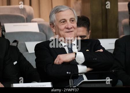 Roma, Convegno l'amore politico come strumento di pace e democrazia , organizzato dall'Agenzia Nazionale di microcredito. Gli interventi del Ministro degli affari Esteri Antonio Tajani e del Cardinale Matteo Zuppi, Presidente della Conferenza Episcopale Italiana CEI, sono attesi l'11 dicembre 2024 a Roma. Copyright: XAndreaxCalandrax Foto Stock