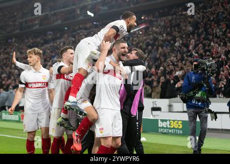 Tor zum 3:1 durch Chris Fuehrich (VfB Stuttgart #27), Jubel, Torjubel, Yannik Keitel (VfB Stuttgart, #05), Ermedin Demirovic (VfB Stuttgart, #09), Josha Vagnoman (VfB Stuttgart, #04), Jeff Chabot (VfB Stuttgart, #24), UEFA Boss, Champions League, BER. Spieltag, Spielzeit 2024/2025, 11.12.2024, foto: Eibner-Pressefoto/Wolfgang Frank Foto Stock