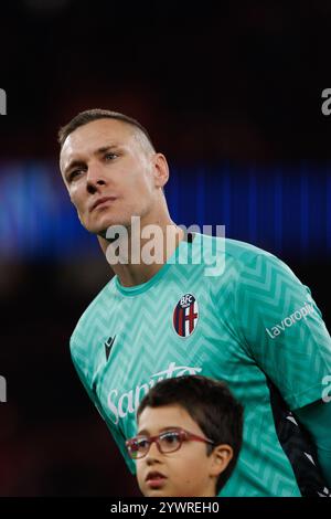 Lisbona, Portogallo. 11 dicembre 2024. Lukasz Skorupski (Bologna FC) visto durante la partita di UEFA Champions League tra SL Benfica e Bologna FC. Maciej Rogowski/Alamy Live News Foto Stock