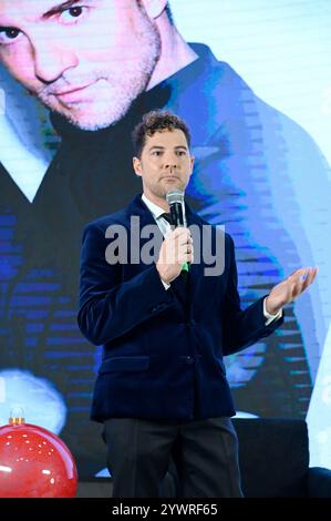 Città del Messico, Messico. 11 dicembre 2024. Il cantante spagnolo David Bisbal partecipa a una conferenza stampa per promuovere il suo ultimo album "Todo es Posible en Navidad" alla Universal Music di città del Messico, Messico, l'11 dicembre 2024. (Foto di Carlos Tischler/ Eyepix Group) (foto di Eyepix/NurPhoto) credito: NurPhoto SRL/Alamy Live News Foto Stock