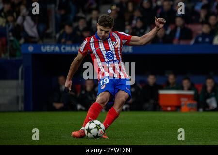 Madrid, Spagna. 11 dicembre 2024. Julian Alvarez, attaccante dell'Atletico de Madrid visto in azione stasera al Metropolitan Stadium. Punteggio finale Atletico de Madrid 3:1 Slovan Bratislava credito: SOPA Images Limited/Alamy Live News Foto Stock