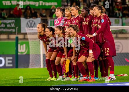 Wolfsburg, Germania. 11 dicembre 2024. L'11 di partenza della Roma per la partita di UEFA Women's Champions League tra Wolfsburg e Roma all'AOK Stadion di Wolfsburg. Credito: Gonzales Photo/Alamy Live News Foto Stock