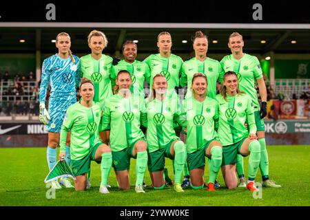 Wolfsburg, Germania. 11 dicembre 2024. L'11 di partenza di Wolfsburg per la partita di UEFA Women's Champions League tra Wolfsburg e Roma all'AOK Stadion di Wolfsburg. Credito: Gonzales Photo/Alamy Live News Foto Stock