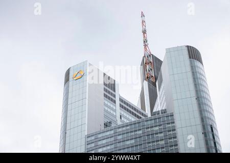 Symbolfoto. Der Commerzbank-Tower di Francoforte sul meno, 21.11.2024. Francoforte sul meno Germania *** foto simbolo la Commerzbank Tower di Francoforte Foto Stock