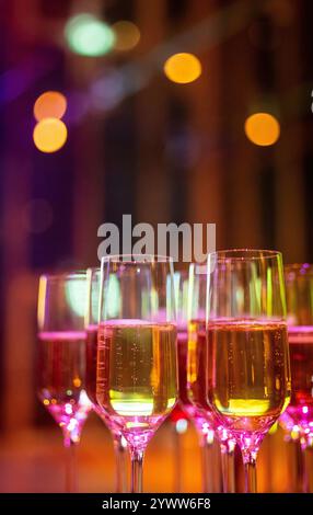 Rotterdam - bicchieri di champagne a un evento festivo nei Paesi Bassi Foto Stock