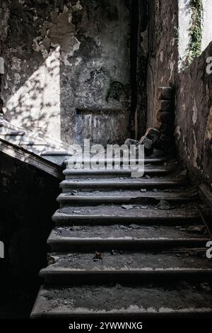 Le rovine del sanatorio Medea a Tskaltubo, Georgia Foto Stock