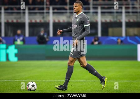 Milano, Italia, Italia. 11 dicembre 2024. Malick THIAW dell'AC Milan durante la partita di UEFA Champions League, fase MD6 tra AC Milan e Crvena Zvezda allo Stadio San Siro l'11 dicembre 2024 a Milano. (Credit Image: © Matthieu Mirville/ZUMA Press Wire) SOLO PER USO EDITORIALE! Non per USO commerciale! Foto Stock