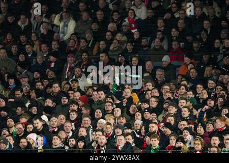 Rotterdam, Paesi Bassi. 11 dicembre 2024. Rotterdam - durante il sesto round del nuovo format della Champions League 2024/2025. La partita è ambientata tra il Feyenoord e l'AC Sparta Praha allo Stadion Feijenoord De Kuip l'11 dicembre 2024 a Rotterdam, nei Paesi Bassi. Credito: Foto Box to Box/Alamy Live News Foto Stock