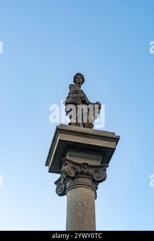 La colonna dell'abbondanza in Piazza della Repubblica a Firenze, Italia Foto Stock