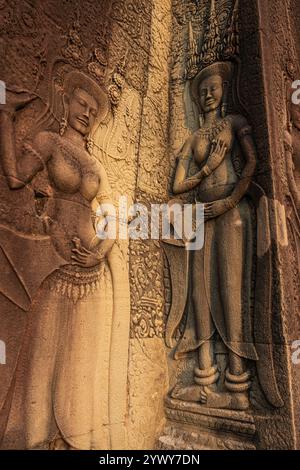 Cambodge, Cambogia, 2024-02-25, Siem Reap, Angkor Temple, Angkor VAT, Khmer, rovine, scultura khmer, apsara, regno khmer, bassorilievo, tradizionale Foto Stock