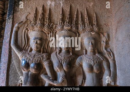 Cambodge, Cambogia, 2024-02-25, Siem Reap, Angkor Temple, Angkor VAT, Khmer, rovine, scultura, architettura, arte, bassorilievo, regno Khmer Foto Stock