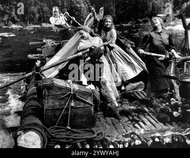 Karl Malden, Carroll Baker, Debbie Reynolds, Bryan Russell, Agnes Moorehead, sul set del film western, 'How the West Was Won', MGM, 1962 Foto Stock