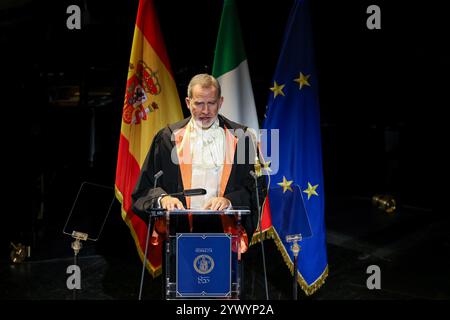 Napoli, Italia. 12 dicembre 2024. Napoli - Napoli, giovedì 12 dicembre 2024, Teatro San Carlo di Napoli, cerimonia per l'assegnazione della laurea Onoraria in Scienze sociali e statistiche a sua Maestà Re Filippo vi di Spagna, alla presenza del Presidente della Repubblica Sergio Mattarella. (NeaPhoto Alessandro Garofalo) solo utilizzo editoriale credito: Agenzia fotografica indipendente/Alamy Live News Foto Stock