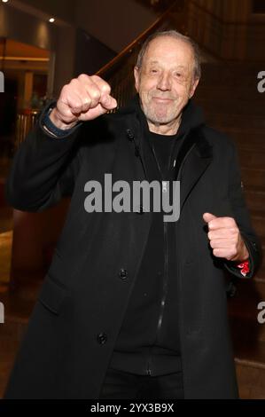 Rolf Fuhrmann bei der Universum Boxing Night 2024 im Rahmen des 62. Jahreskongresses des Profi-Weltverbands World Boxing Council WBC im Grand Elysee Hotel. Amburgo, 12.12.2024 *** Rolf Fuhrmann alla Universum Boxing Night 2024 come parte del 62° Congresso annuale del World Boxing Council WBC al Grand Elysee Hotel Hamburg, 12 12 2024 foto:xgbrcix/xFuturexImagex boxing night 4218 Foto Stock