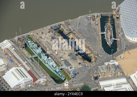 HMS Cavalier, HMS Gannet e HM Submarine Ocelot presso lo storico cantiere navale di Chatham, Medway, 2024. Foto Stock