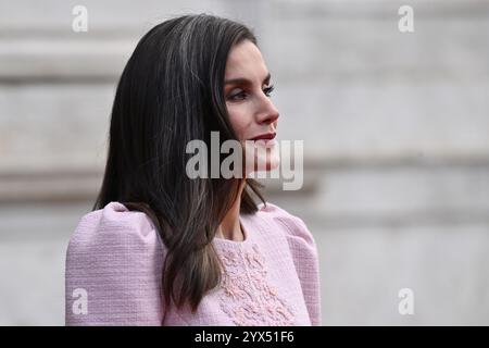 La regina Letizia arriva a Villa Doria Pamphilj a Roma, in Italia, l'11 dicembre 2024, per un incontro con il primo ministro italiano Giorgia Meloni e il re Filippo vi di Spagna. Foto Stock