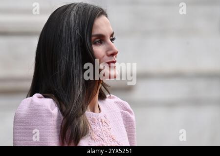 Roma, Italia. 11 dicembre 2024. La regina Letizia arriva a Villa Doria Pamphilj a Roma, in Italia, l'11 dicembre 2024, per un incontro con il primo ministro italiano Giorgia Meloni e il re Filippo vi di Spagna. (Foto di Domenico Cippitelli/SOPA Images/Sipa USA) credito: SIPA USA/Alamy Live News Foto Stock