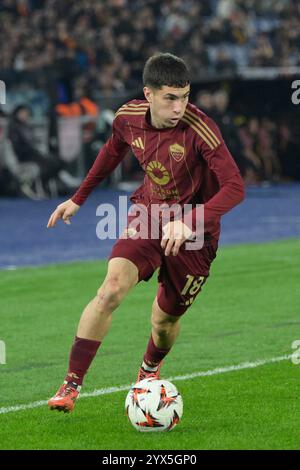 Matias Soule della Roma visto in azione durante la partita di calcio UEFA Europa League 2024-2025 tra AS Roma e SC Braga allo Stadio Olimpico. Punteggio finale; AS Roma 3 : 0 SC Braga. Foto Stock