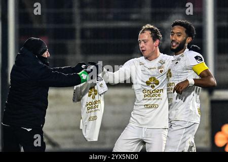 Seraing, Belgio. 13 dicembre 2024. Nolan Gillot di RAAL festeggia dopo aver segnato durante una partita di calcio tra RFC Seraing e RAAL la Louviere, venerdì 13 dicembre 2024 a Seraing, il giorno 15 della 2024-2025 'Challenger Pro League' 1B seconda divisione del campionato belga. BELGA PHOTO BRUNO FAHY credito: Belga News Agency/Alamy Live News Foto Stock