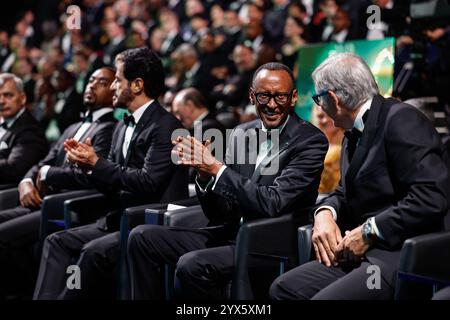 Kagame Paul, presidente del Ruanda, ritratto con BEN SULAYEM Mohammed, presidente della FIA, ritratto durante la cerimonia dei FIA Awards 2024, il 13 dicembre 2024 alla BK Arena, a Kigali, in Ruanda Foto Stock