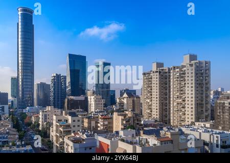 Vista aerea dei grattacieli di Tel Aviv, quartiere Givatayim, Israele Foto Stock