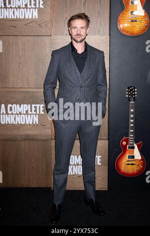 Boyd Holbrook bei der Premiere des Kinofilms A complete Unknown im SVA Theater. New York, 13.12.2024 *** Boyd Holbrook alla prima del film A complete Unknown al SVA Theater di New York, 13 12 2024 foto:XB.xHinex/xFuturexImagex Unknown 4246 Foto Stock