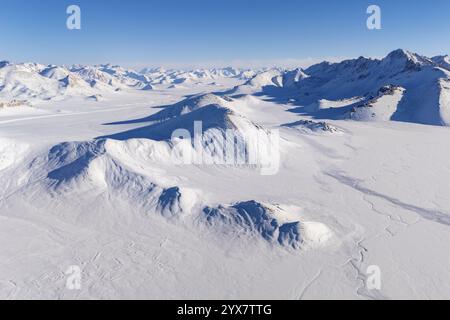 Paesaggio invernale dell’altopiano di Pamir, Jarty Gumbez, provincia di Gorno-Badakhshan, Tagikistan, Asia centrale, Asia Foto Stock