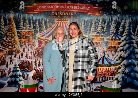 Ursula Herrmann und Christiane Reppe bei der Premiere des 27. Dresdner Weihnachts-Circus an der Washingtonstraße. Dresda, 13.12.2024 Sachsen Germania *** Ursula Herrmann e Christiane Reppe alla prima del circo natalizio di Dresda del 27 a Washingtonstraße Dresda, 13 12 2024 Sassonia Germania Copyright: XMatthiasxWehnertx Foto Stock