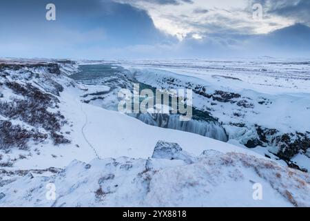 Cascate di Gullfoss in inverno all'alba. Hrunamannahreppur, Árnessýsla, Suðurland, Islanda, Nord europa. Foto Stock