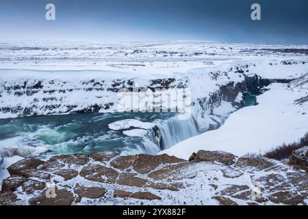 Cascate di Gullfoss in inverno all'alba. Hrunamannahreppur, Árnessýsla, Suðurland, Islanda, Nord europa. Foto Stock