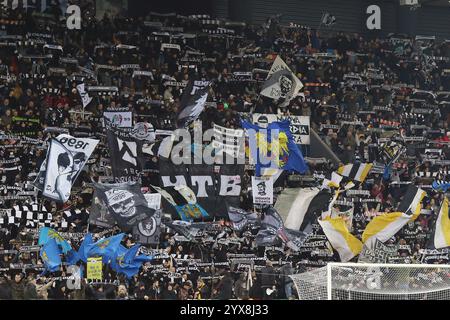 Udine, Italia. 14 dicembre 2024. Tifosi durante la partita di calcio di serie A tra Udinese e Napoli al Bluenergy Stadium di Udine, Italia nord-orientale - sabato 14 dicembre 2024 sport - calcio (foto di Andrea Bressanutti/Lapresse) crediti: LaPresse/Alamy Live News Foto Stock