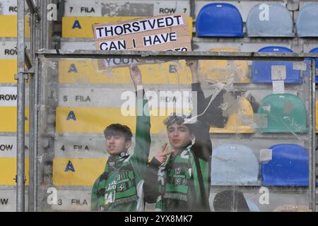 Stadio Benito stirpe, Frosinone, Italia. 14 dicembre 2024. Calcio di serie B; Frosinone contro Sassuolo; tifosi del Sassuolo crediti: Action Plus Sports/Alamy Live News Foto Stock