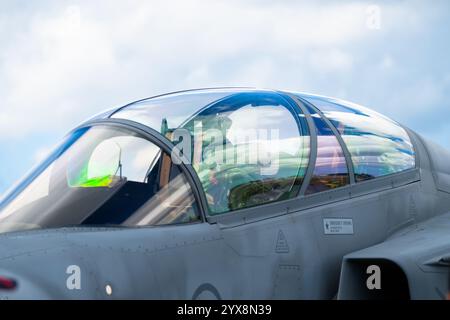 Sola, Norvegia - 16 giugno 2024: Baldacchino di un aereo da caccia Saab JAS-39 Foto Stock