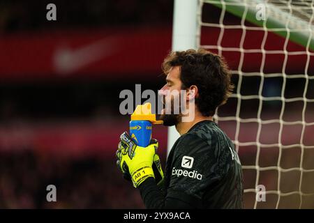 Anfield, Liverpool sabato 14 dicembre 2024. Alisson Becker del Liverpool viene visto durante la partita di Premier League tra Liverpool e Fulham ad Anfield, Liverpool, sabato 14 dicembre 2024. (Foto: Steven Halliwell | mi News) crediti: MI News & Sport /Alamy Live News Foto Stock