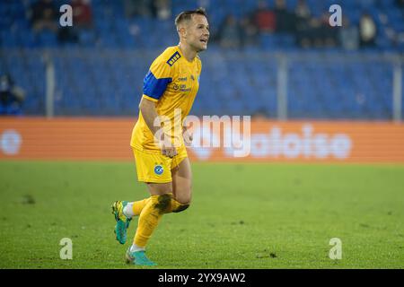 Basilea, Svizzera. 14 dicembre 2024. Basilea, Svizzera, 14 dicembre 2024: Amir Abrashi (6 GCZ) durante la partita di calcio di Super League tra FC Basel 1893 e Grasshopper Club Zurigo al St. Jakob-Park di Basilea, Svizzera. Philipp Kresnik (Philipp Kresnik/SPP) credito: SPP Sport Press Photo. /Alamy Live News Foto Stock