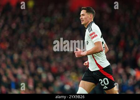 Anfield, Liverpool sabato 14 dicembre 2024. Sasa Lukic del Fulham in azione durante la partita di Premier League tra Liverpool e Fulham ad Anfield, Liverpool, sabato 14 dicembre 2024. (Foto: Steven Halliwell | mi News) crediti: MI News & Sport /Alamy Live News Foto Stock