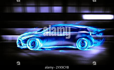 Coperti nella masterizzazione blue flames sports car racing lungo un tunnel, vista laterale Foto Stock